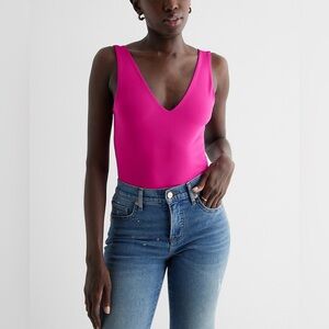 Express pink v neck tank NWT size small